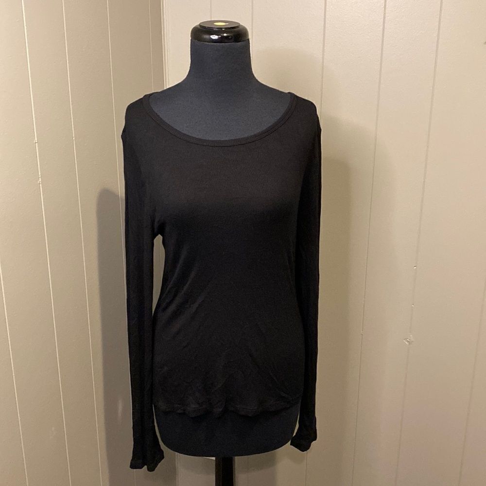 Prince & Fox Extra Large Black Longsleeve Ripped Rayon/spandex blend. Stretchy.